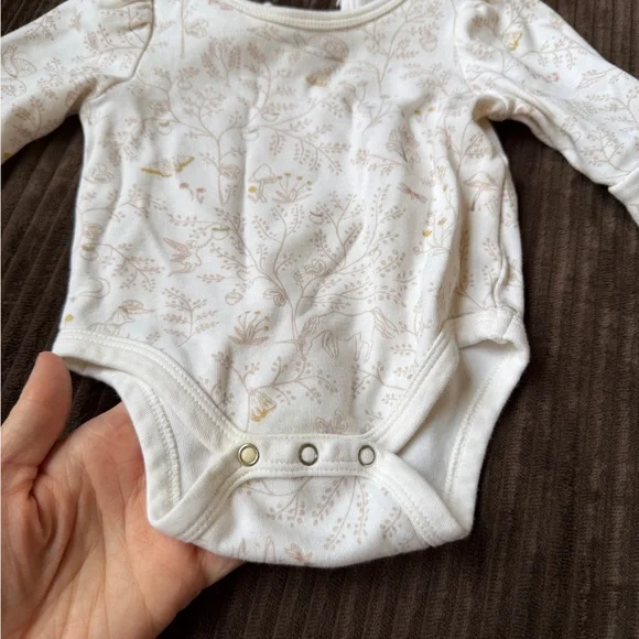 Charming Cream Floral Baby Bodysuit Pehr Organic Cotton - Picture 4 of 6